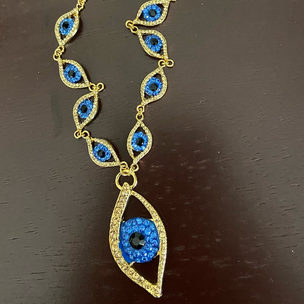 COPY - Evil Aye Crystals Necklace